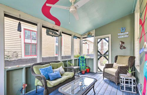 Walk to Beach! Group-Friendly Galveston Hideaway - Foto 32