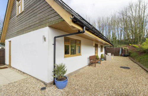 Stunning cottage with hot tub - Photo 25