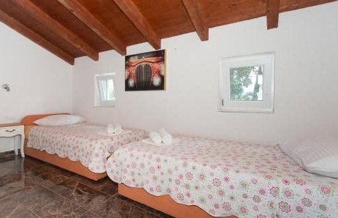 Villa Brkic with large private pool and playground - Photo 36