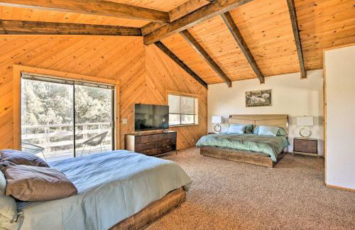 Luxe Escape with Decks, Mtn Views, Game Room! - Foto 10