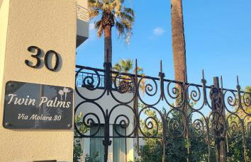 Twin Palms beach villa - Photo 2