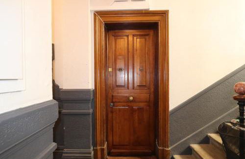 Cosy Appartement Lyon Valmy - parking - Foto 17