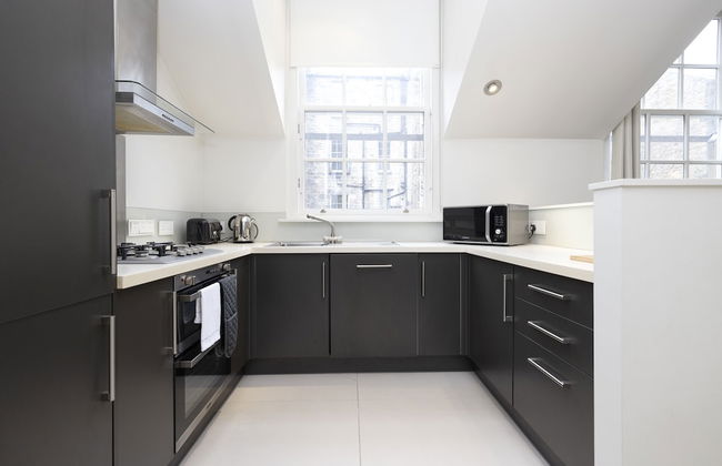 JOIVY Quiet Mews Apartment in New Town - Photo 19