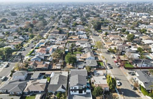 A- Stylish and Comfy NoHo Retreat- 5 Star Area, Hot Tub - Foto 42