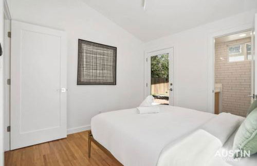 Trendy Remodeled Home by SoCo w Nice Outdoor Space - Foto 32