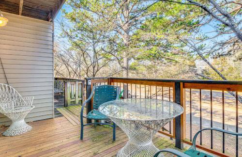 4 Mi to Greers Ferry Lake Condo with Deck and Balcony - Foto 2