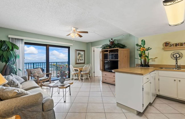 Sweet Sunrise Oceanfront Condo w Pool Hot Tub - Foto 20