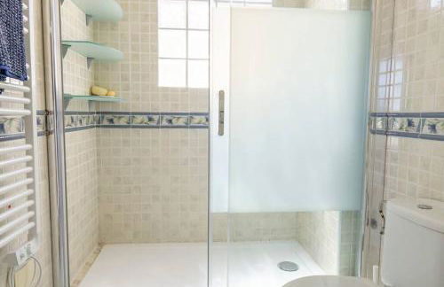 Casa Lilly-Rose, a beautiful 3 bedroom detached villa a short walk to the Villamartin Plaza & Golf course - Foto 33