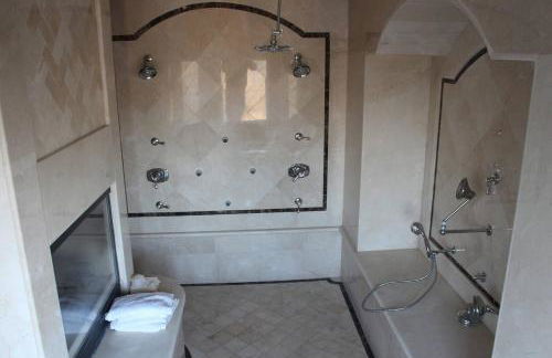 Luxurious 3 BD in Culver City with POOL &HOT SPA - Photo 37