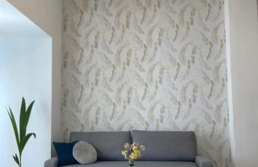 Castle View Apartments - Photo 2