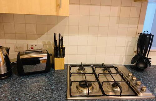 Modern 2 Bed Apartment, Close to Gla Airport & M8 - Foto 17