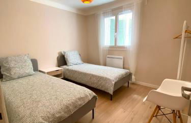 T3 NEUF centre village COLLOBRIERES - Foto 2