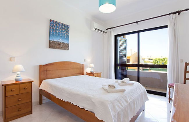 Villa Andre 3 Bedroom Villa With Pool - Walking Distance to Albufeira - Photo 3