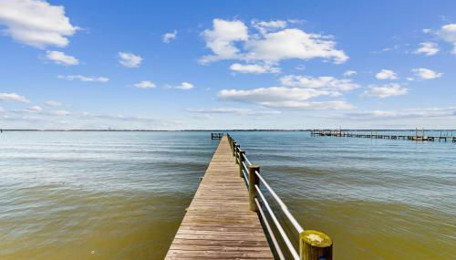 Three dog-friendly, waterfront cottages with full kitchens & private beach - Foto 3