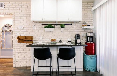 Coastal Farmhouse with mini Golf, Private Beach &Spa - Photo 3