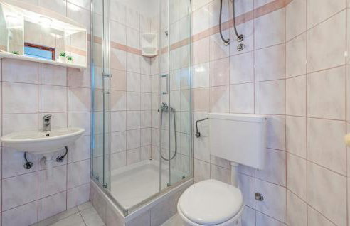 Stunning Apartment In Kustici With House Sea View - Foto 16