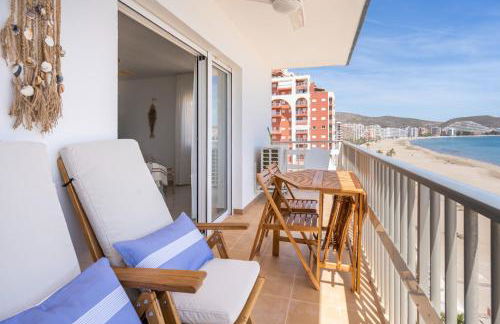 El Acuario - Primera línea y todas las ventanas dan al mar - Photo 7