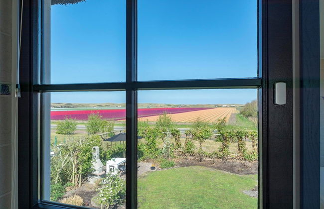 Villa w/ Electric Charging & Parking - Foto 23