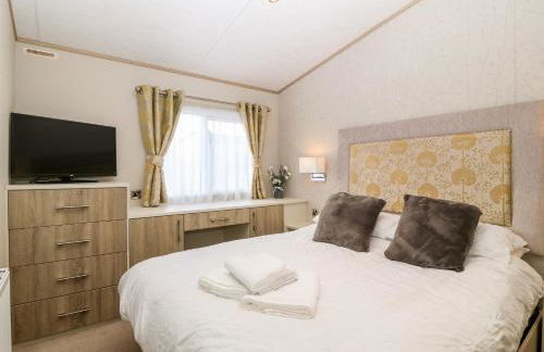 Snape Lodge - Photo 16