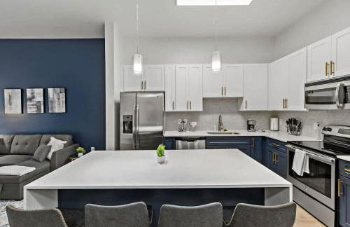 Spacious 2BD - 5 Min DT, Gym, Parking, W-D - Sleep 12 - Foto 17