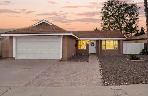 Entire Private Home with 3 Bedrooms 2 Bathrooms, Gated Yard, Garage, Hot Tub, 4-Beds, Golf, Mira Mesa, Available Now - Photo 76