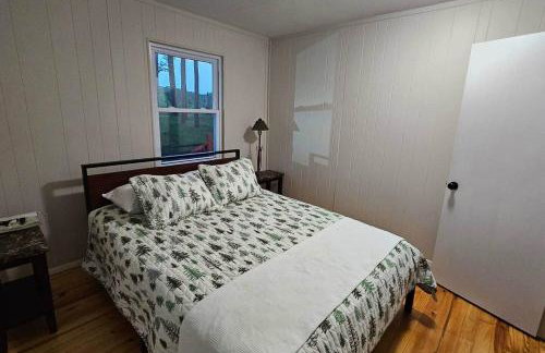 Fire Pit Cabin Retreat - Sleeps 6 - 1hr from STL - Foto 6