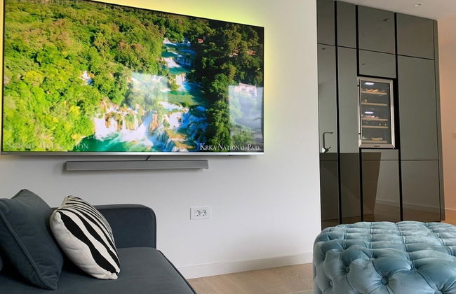 Lux - With Private Pool - A1 - Photo 11