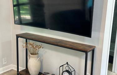 The Blue House- Backyard, grill, pets welcome - Foto 13