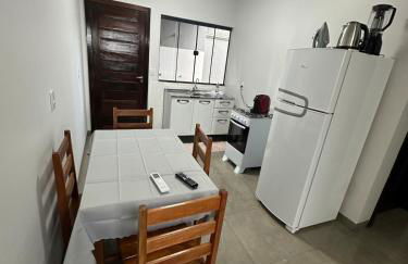 Casa vaga 2 carros ou caminhonete, 2 quartos, espaçosa, completa para 8 pessoas - Foto 9