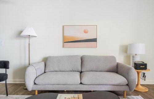 Blueground Pasadena pool nr Pasadena Park LAX-1391 - Photo 2