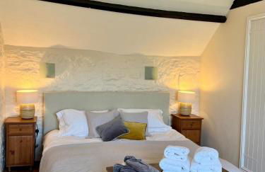 Norburton Hall Cottages - Photo 9