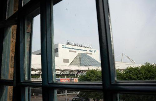 3BR Riverside Warehouse Loft - Foto 12