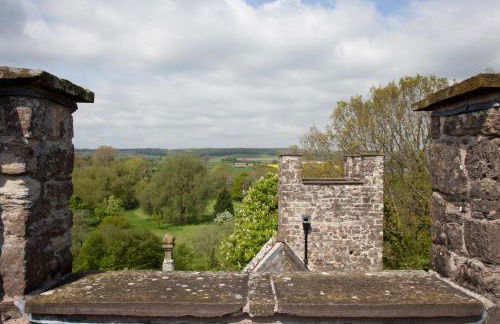 Welsh Gatehouse, Historic Castle which can cater for Electric Vehicle - Foto 15