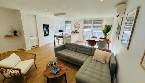 French Riviera Escape - Théoule Hyper Centre - 2 Terrasses - Parking - Photo 2