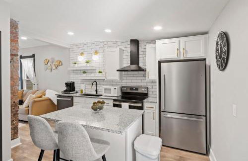 Workfriendly home with priv yard, near downtown - Foto 3