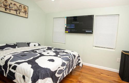 A cozy serene 3 BDR, 2 full baths near JFK & LaGuardia Airport - Foto 14