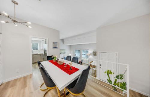 Oneluxstay 3BR Home Near the Beach - Foto 8