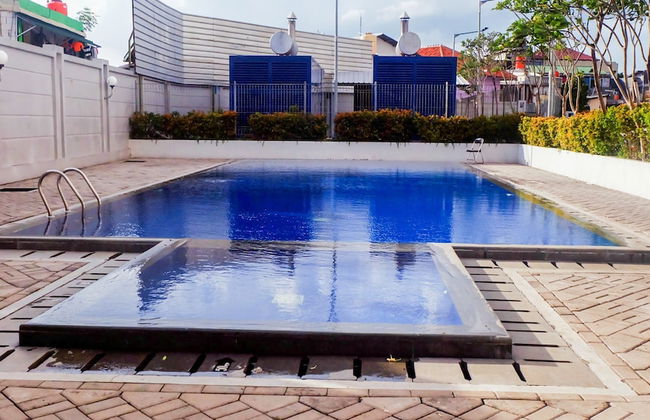 Minimalist Studio Room with City View @ Tifolia Apartment - Photo 11