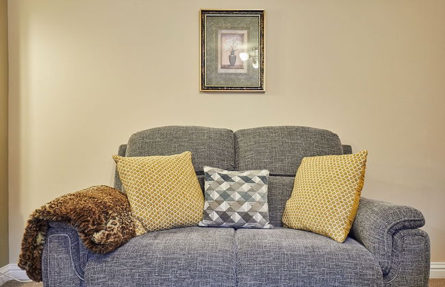 Host Stay Lavender Cottage - Photo 2