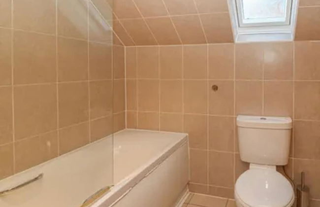 Captivating 5-bed Cottage With Private hot tub - Foto 19