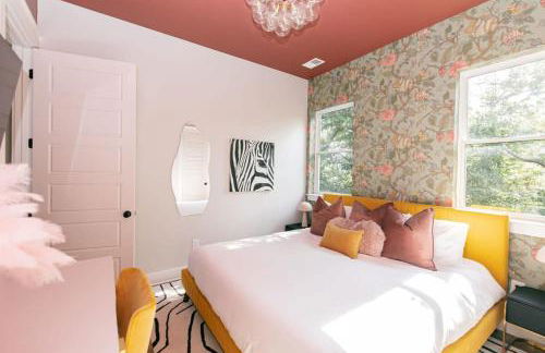 Designer Single Family House-Rooftop- Hot Tub - Foto 56