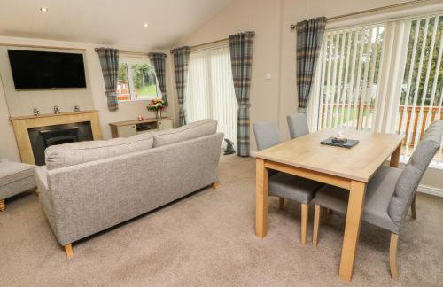 The Warren - Photo 3