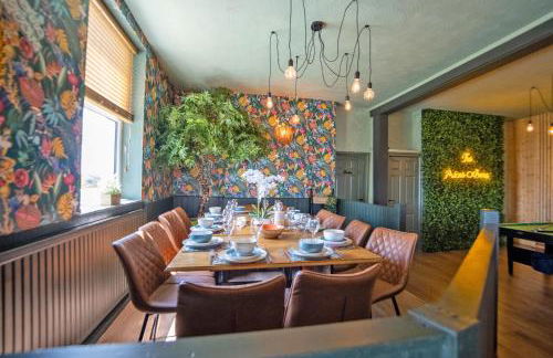 Private Pub-Group Stays Brecon Beacons Alderfalls - Photo 3