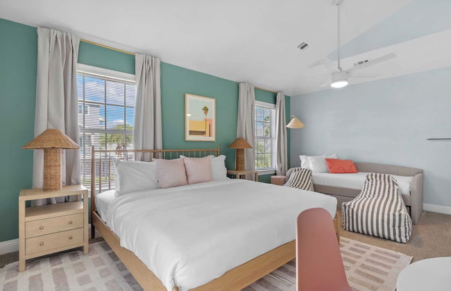 Steps to Beach! Arcade Game Room, Pool + Hot Tub Calico Scallop by Avantstay - Foto 48