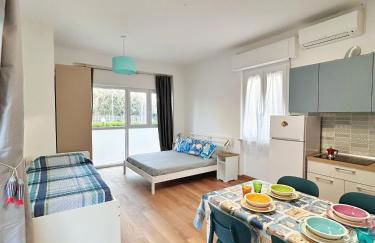 Conero-Alba al Mare-3 min a piedi dal mare, Adiacenti e Corti - Foto 4