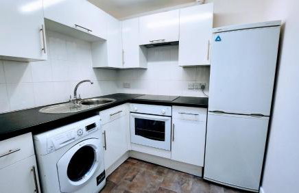 1 Bedroom Annex - Close to Frimley Hospital - Private Entrance - Foto 12