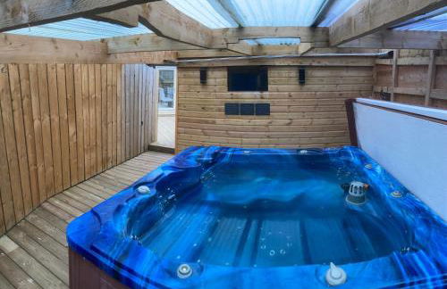 Winnie Cottage - Hot Tub, Games Room, Sauna, Large Garden - Foto 1