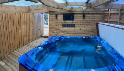 Winnie Cottage - Hot Tub, Games Room, Sauna, Large Garden - Foto 1