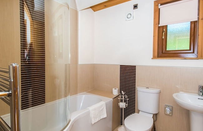 Douglas Fir Lodge With Hot Tub Near Cupar, Fife - Foto 27