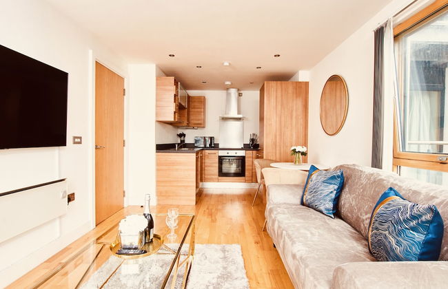 Deluxe City Centre Apt Balcony View Free Parking - Foto 25